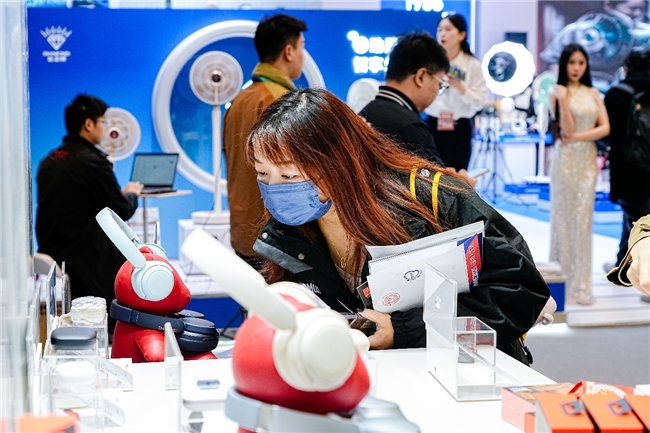 Kaiyun：AI科技声动未来1MORE 万魔智能产品惊艳AWE 2025(图8)
