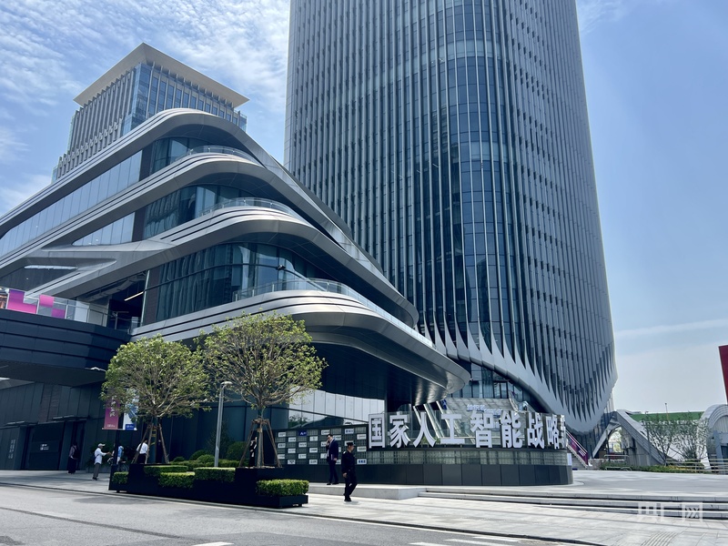 从“北斗七星”到“群星闪耀” “模速式”生态引力重塑人工智能新格局(图1)