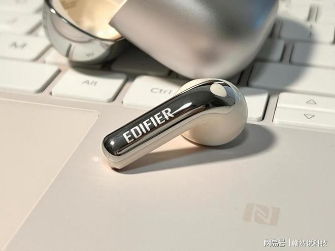 漫步者“萝莉豆”！小巧不失性能强半入耳也能有降噪(图5)